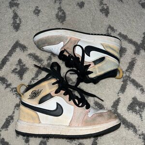 Nike Air Jordan 1 Mid SE "Flight Club" sneakers